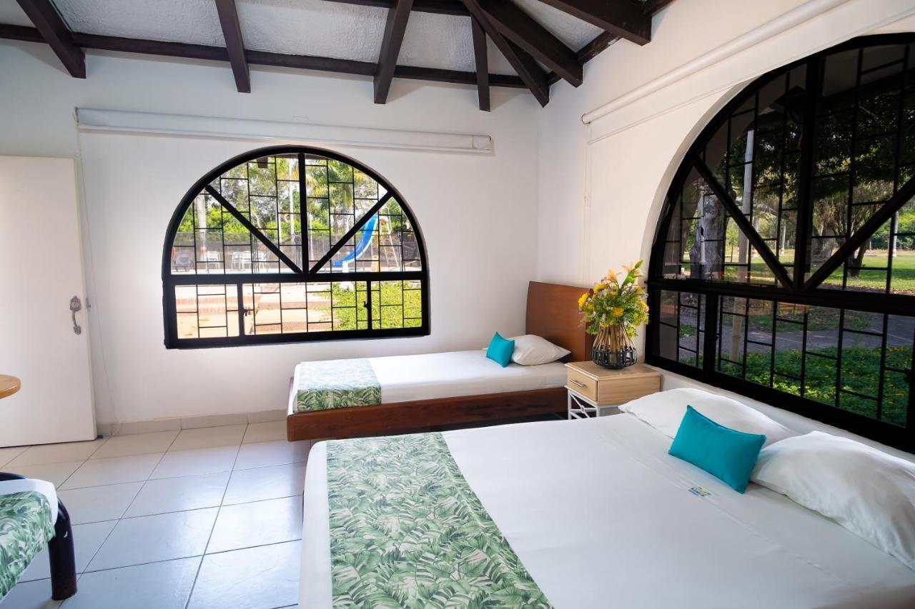 Playa Hawai Ibague Hotel ภายนอก รูปภาพ