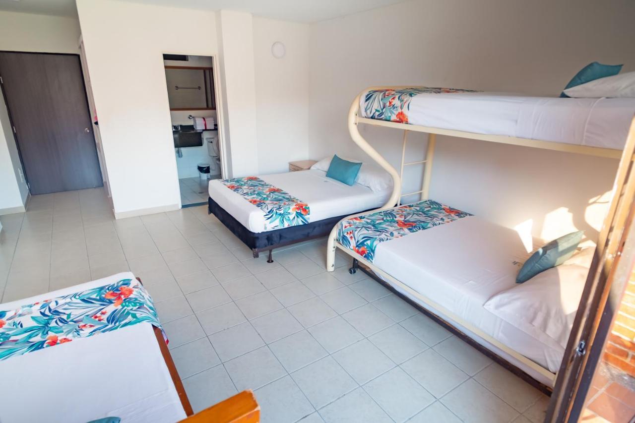Playa Hawai Ibague Hotel ภายนอก รูปภาพ